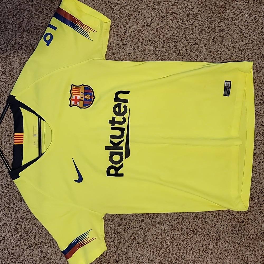 Mens Nike Messi jersey